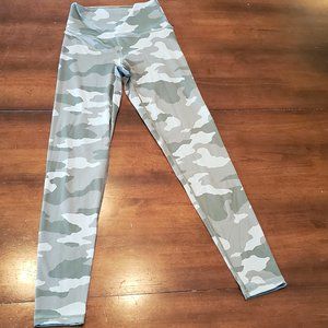 Aerie camo leggings xs